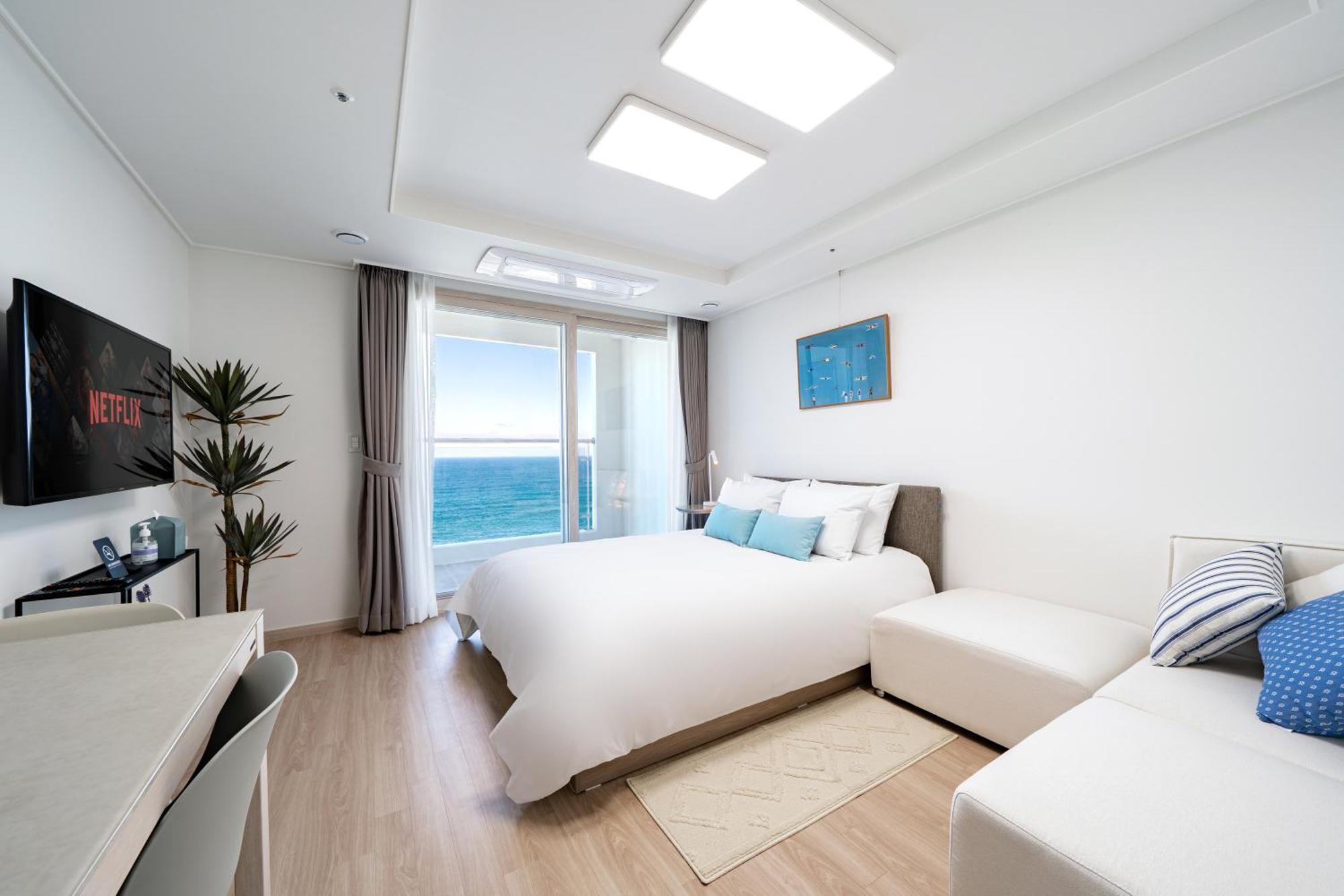 Urbanstay Sokcho Deungdae Beach Eksteriør bilde